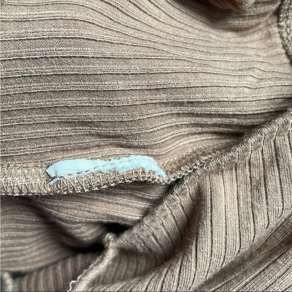 Abercrombie & Fitch Long-Sleeve Mixed Fabric Puff Sleeve Size Small - Picture 6 of 6